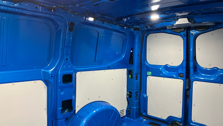 Volkswagen Transporter T32 Swb Electric 160kW 65kWh Commerce Pro Van Auto